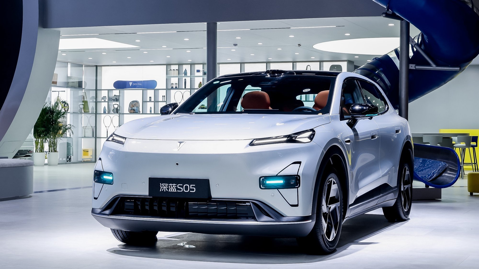 2026成都车展全新深蓝G318上市19.68万起，深蓝L06全新特别版首秀